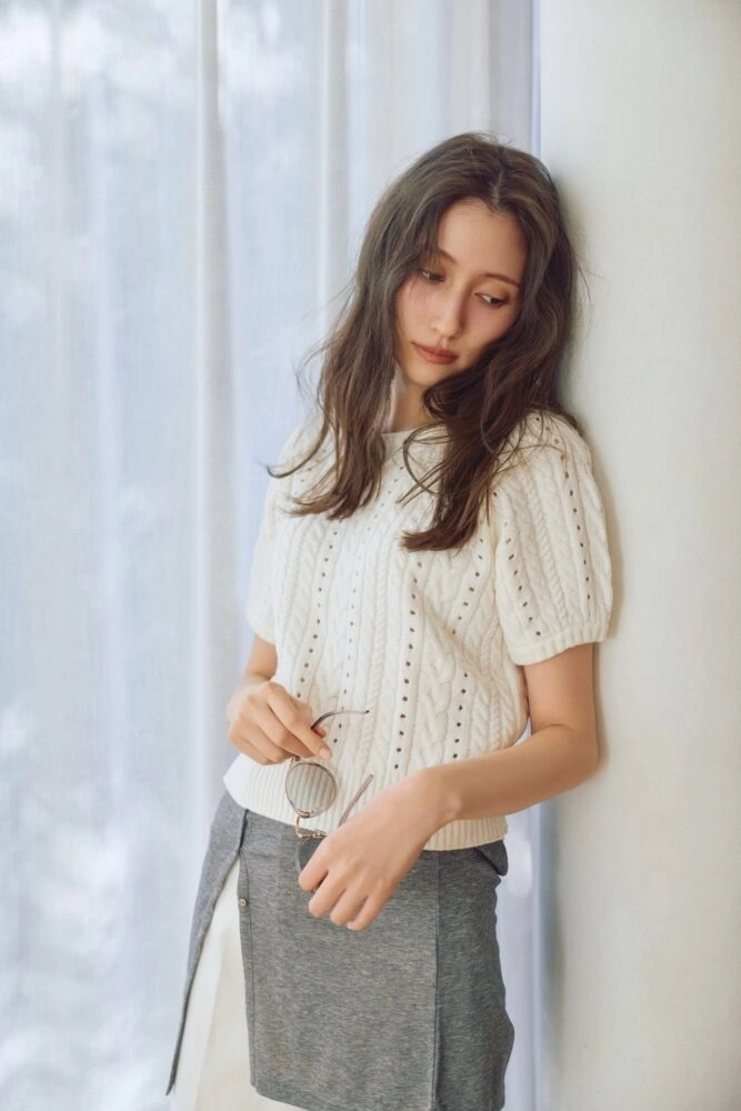 Stola. - Brand new Color starring Ito Ohno