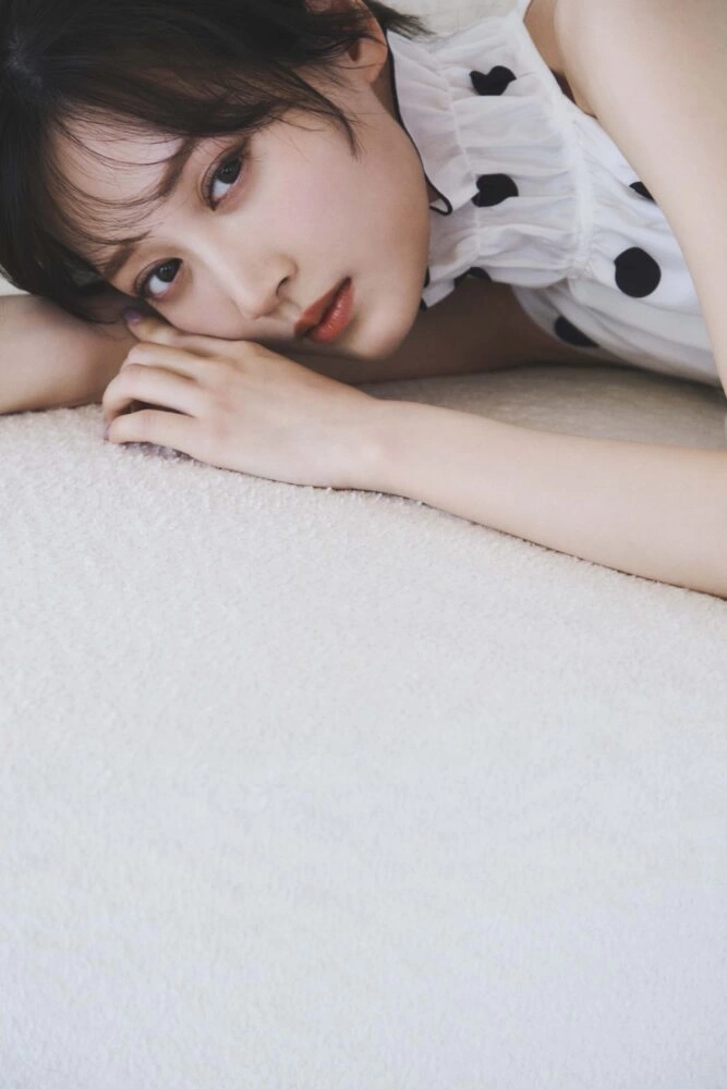 SNIDEL - SPRING COLLECTION ―山下美月が纏う、ポジティブな春の着こなし―