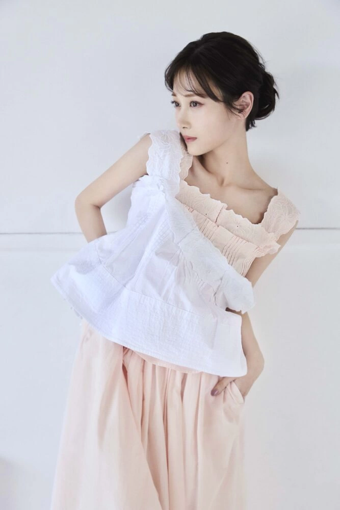 SNIDEL - SPRING COLLECTION ―山下美月が纏う、ポジティブな春の着こなし―