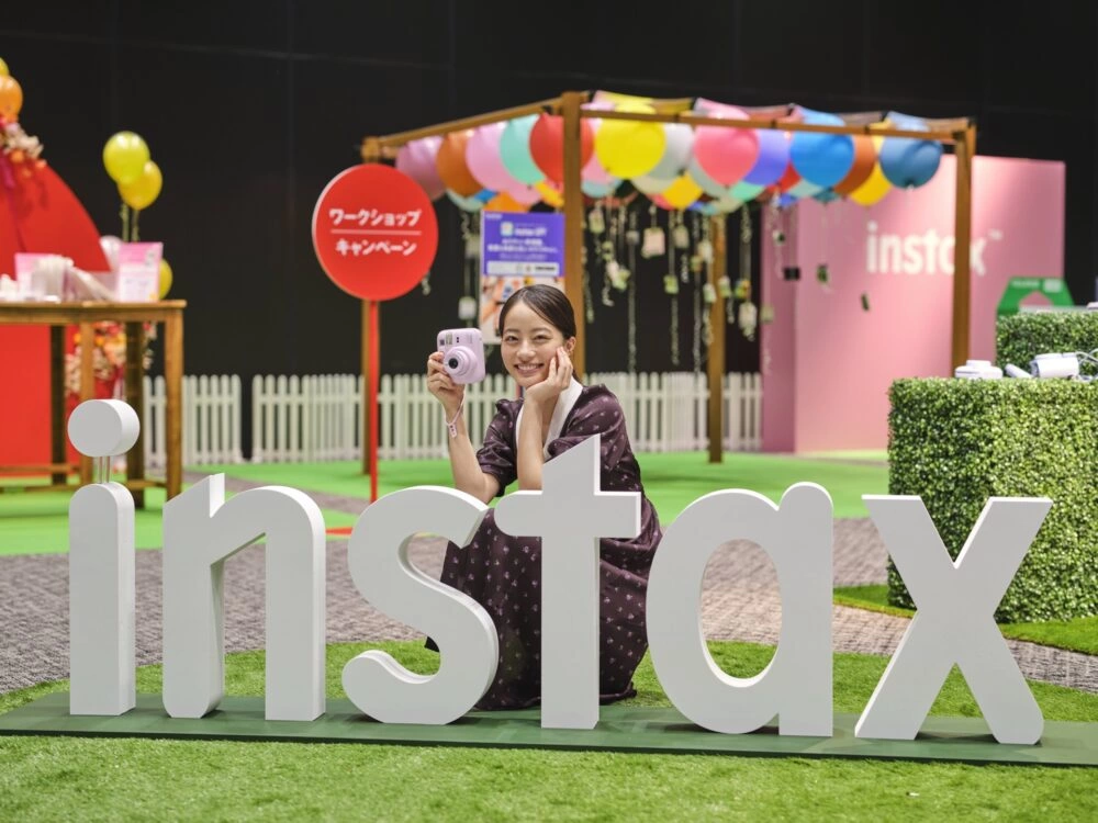 「instax mini 13」アンバサダー・池端杏慈