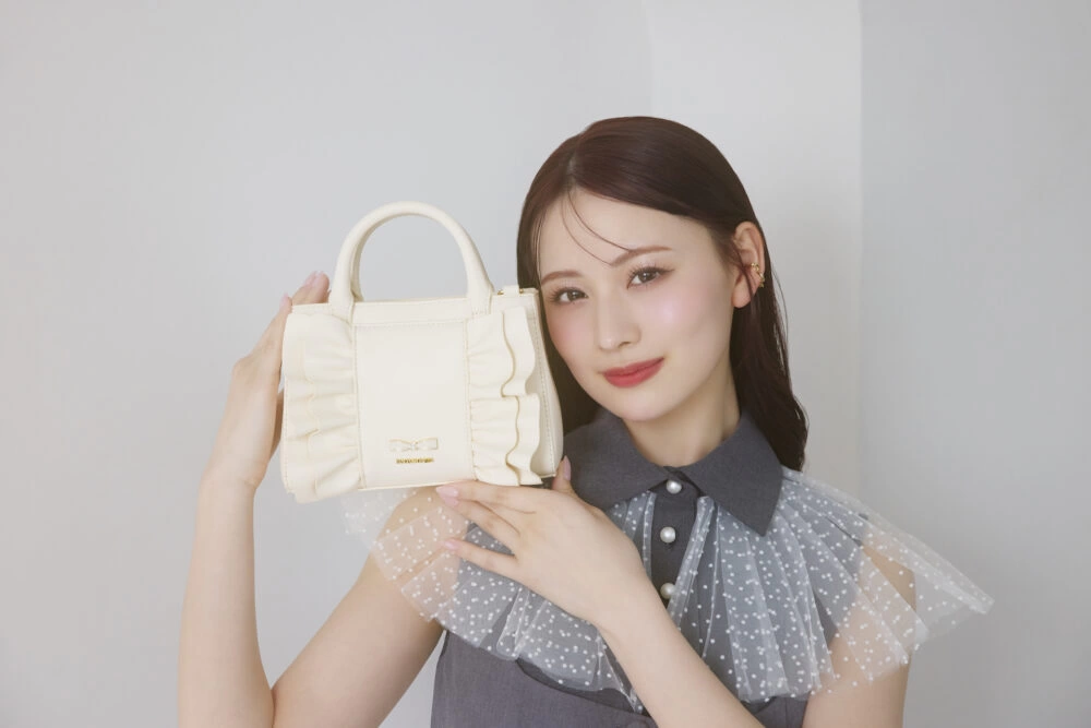 SAMANTHAVEGA meets Kotomi Tachibana