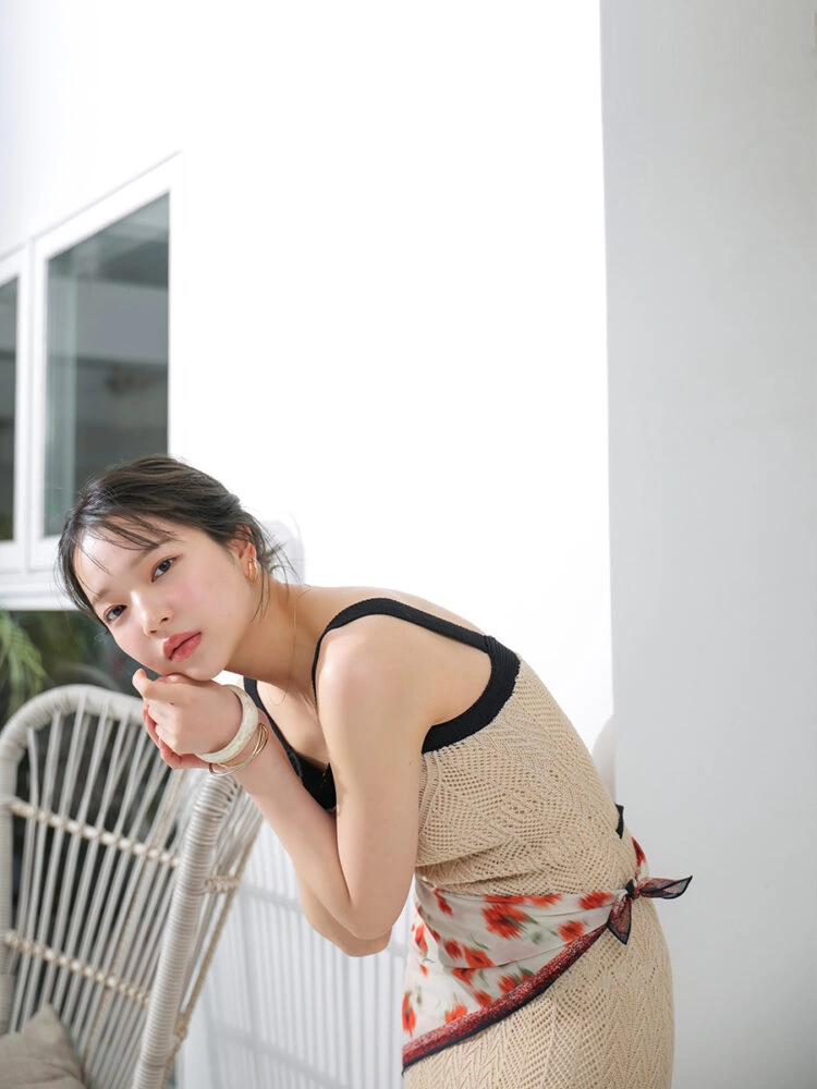 SHEER SUMMER GLOW starring MEI TANAKA