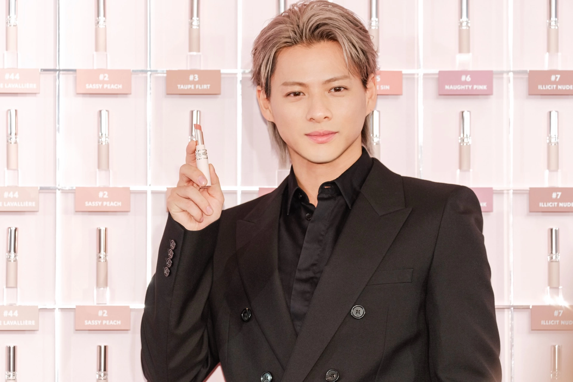 YSL LOVENUDE HOTEL TOKYO SECRET CHECK-IN
