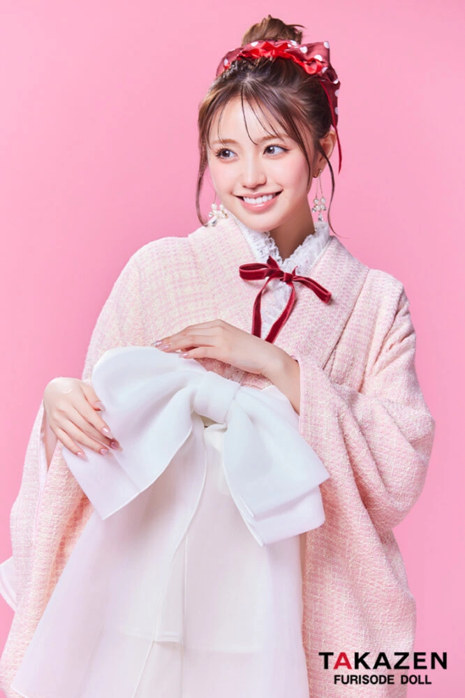 TAKAZEN FURISODE DOLL