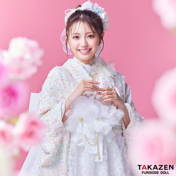 TAKAZEN FURISODE DOLL