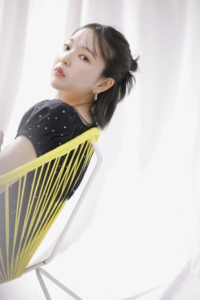 LAGUNAMOON - MODERN IN COLOR starring MEI TANAKA