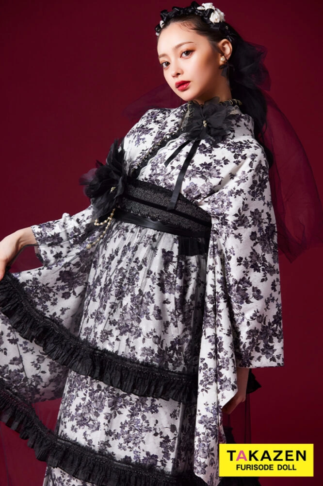 TAKAZEN FURISODE DOLL