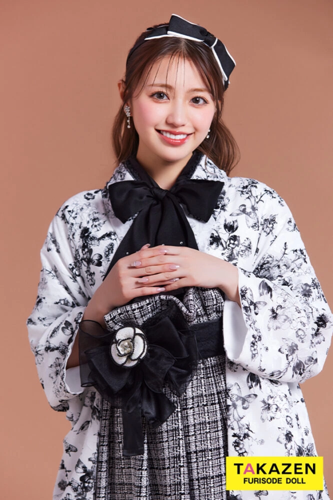 TAKAZEN FURISODE DOLL