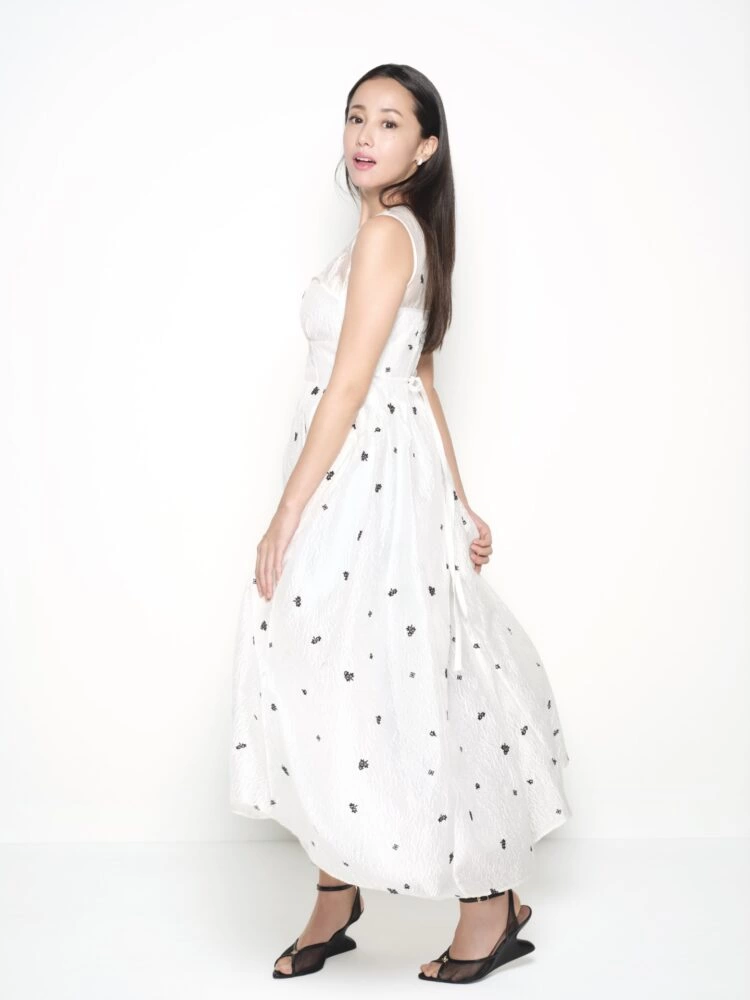 EIMY ISTOIRE Starring ERIKA SAWAJIRI_01