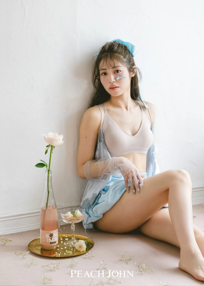 Peach John by LOVE IDOLS