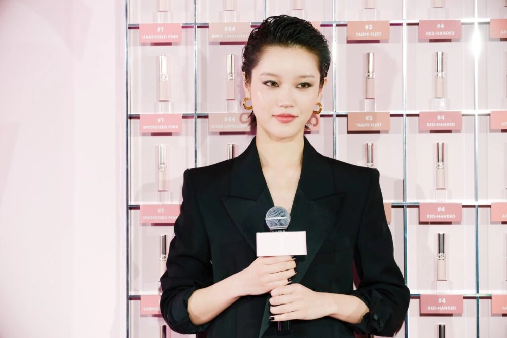 YSL LOVENUDE HOTEL TOKYO SECRET CHECK-IN