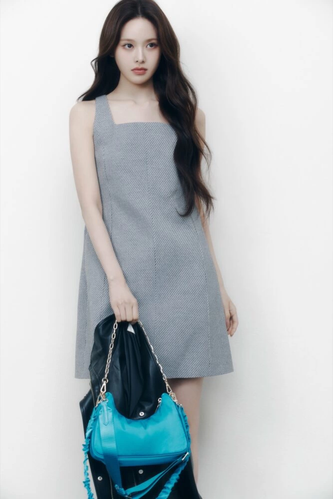 FRAY I.D STARRING. BANG JEE MIN / izna ISSUE 1 / NEWTOPIA