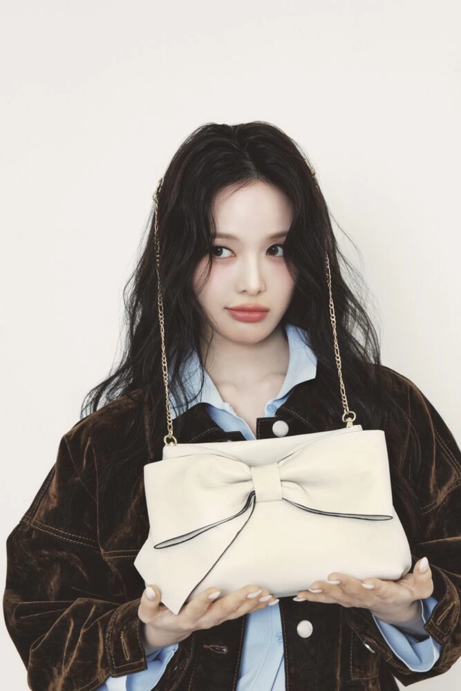 FRAY I.D STARRING. BANG JEE MIN / izna Vol.3 Still Forming