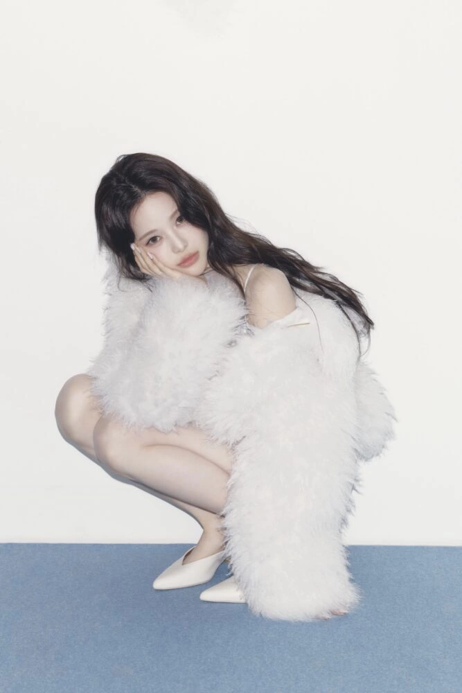 FRAY I.D STARRING. BANG JEE MIN / izna Vol.3 Still Forming