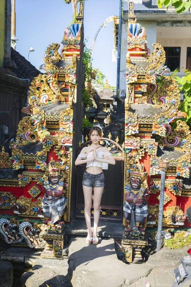 『原かれん1st写真集 どストライク』
