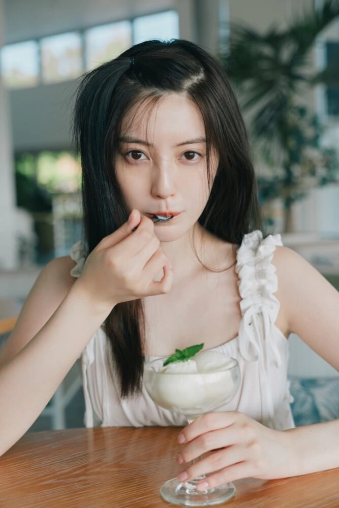 中野恵那写真集