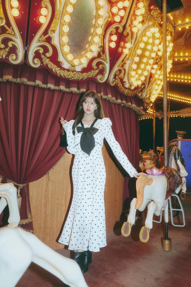 LILLIAN CARAT「Carousel Reverie」